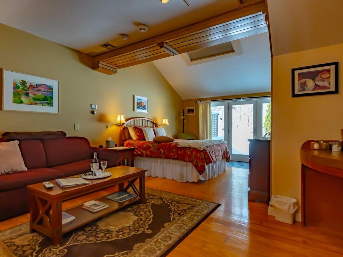 Shaker Mill Inn West Stockbridge Oda fotoğraf
